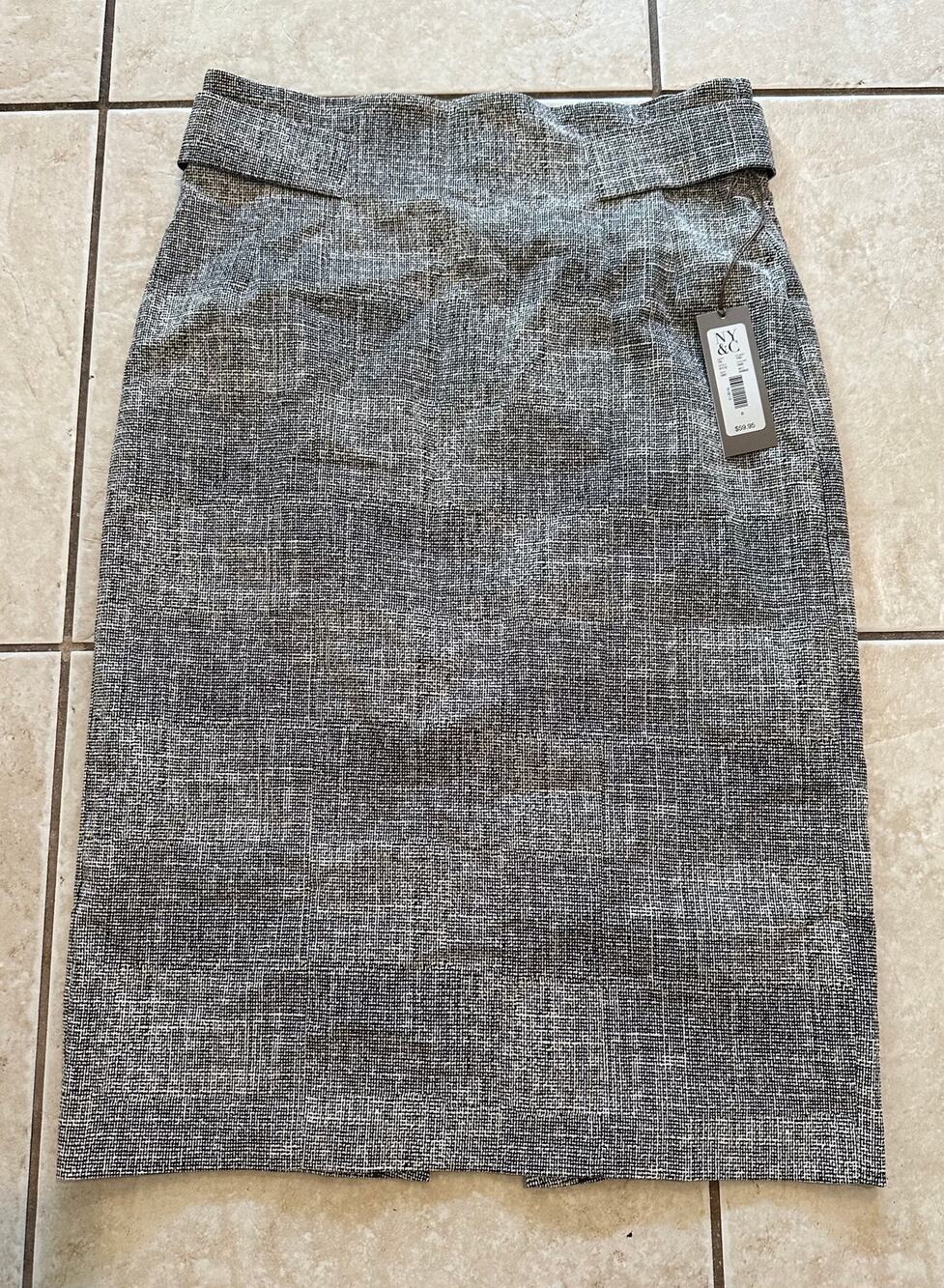 NWT Eva Mendes New York & Company Pencil Skirt Size 8 Black White Tweed Midi